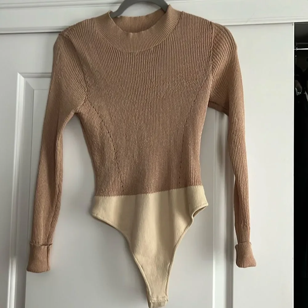 Sz M free people metallic sparkly body suit gold